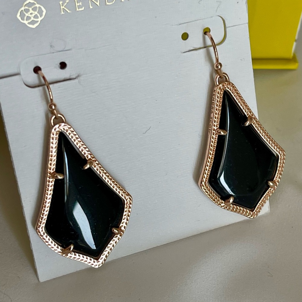 Kendra Scott Alex black rose gold drop earrings. Like new